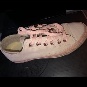 Pink converse